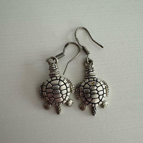Turtle Earrings Silver Tone Dangly - Picture 5 of 5